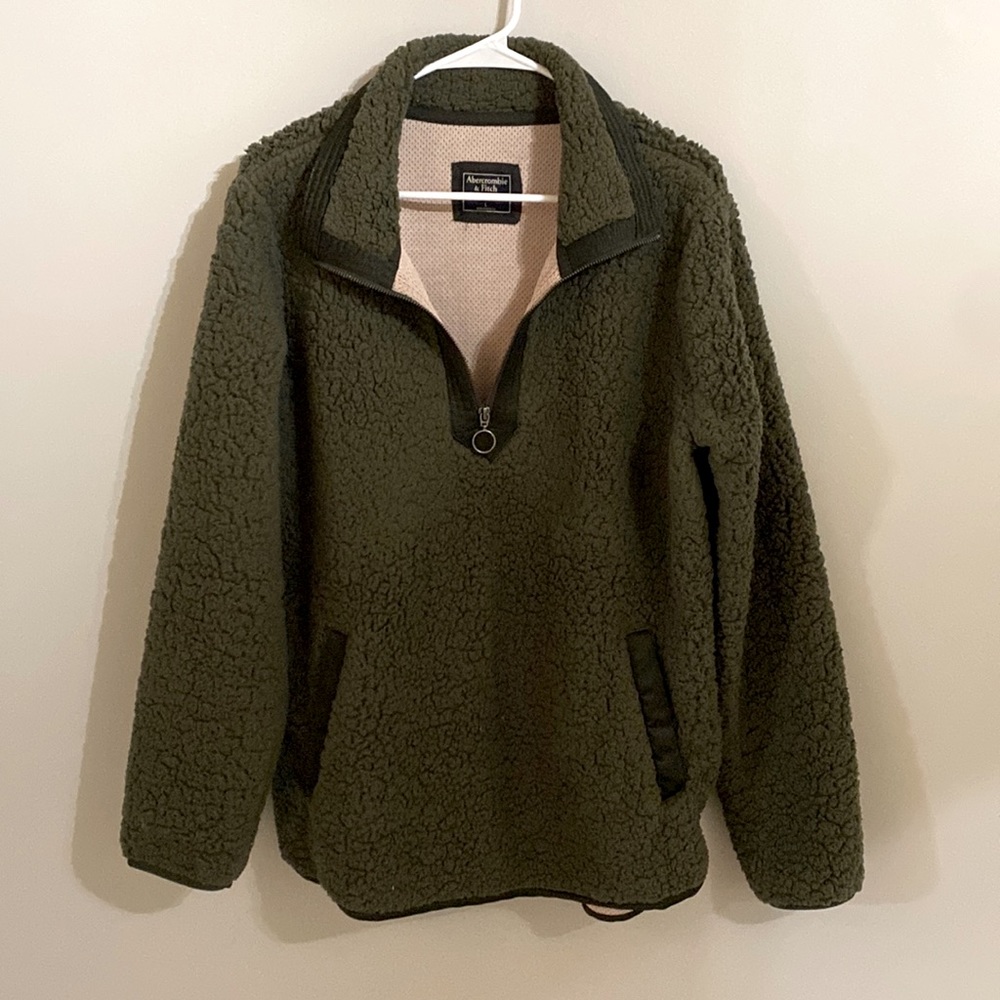 A&F Sherpa pullover